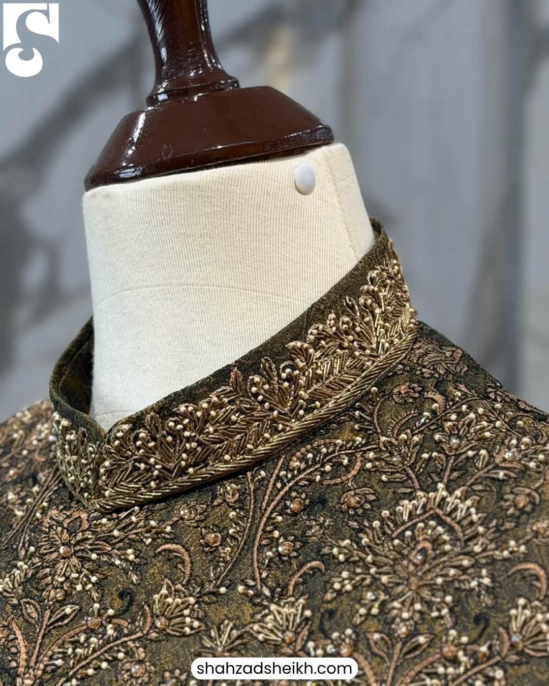 Majestic Antique Gold Handwork Jamawar Sherwani | CS-038 - Image 5